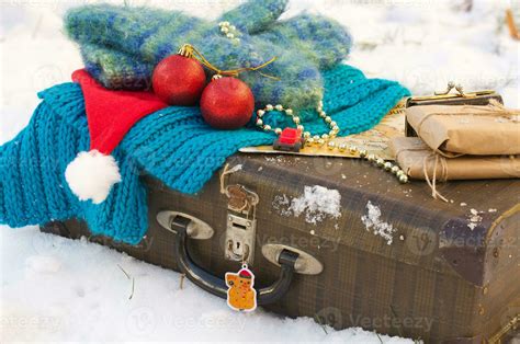 Winter vacation travel tips 24989947 Stock Photo at Vecteezy