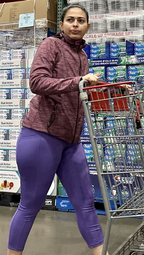Costco Sighting Latina Milf In Purple Capri Legging Spandex Leggings Yoga Pants Forum