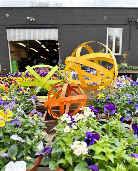 Graf's Garden Shop, Landscape & Farm Market | Akron OH