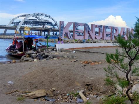 Libur Lebaran Naik Perahu Di Pantai Kenjeran Banyak Diminati Wisatawan