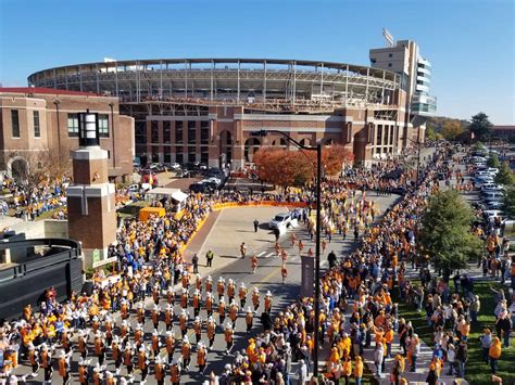 Local's Survival Guide To A Tennessee Vols Game Day