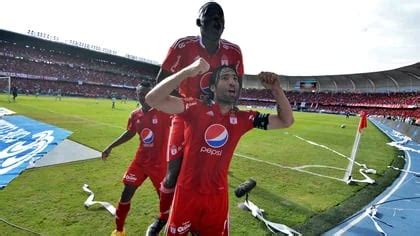 Arthur sigue al aire y arrancó su nueva temporada con boda gay Infobae