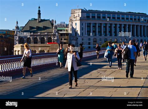 Blackfriars road bridge-London Stock Photo - Alamy