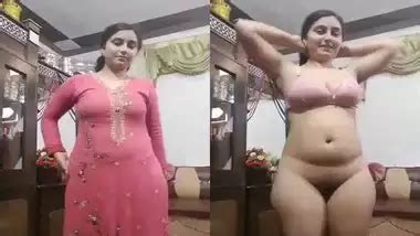 Beautiful Pakistani Girl Striptease Nude Selfie Mms Indian Porn Mov