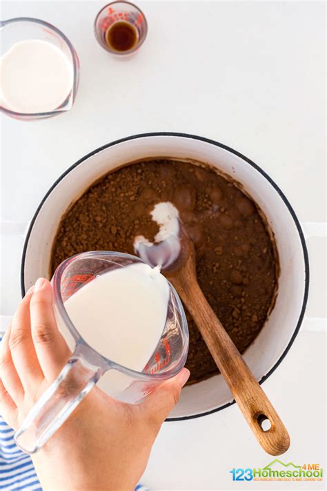 EASY Homemade Hot Cocoa Recipe