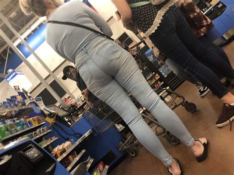 Another Hot Milf At Walmart With A Great Ass Tight Jeans Forum