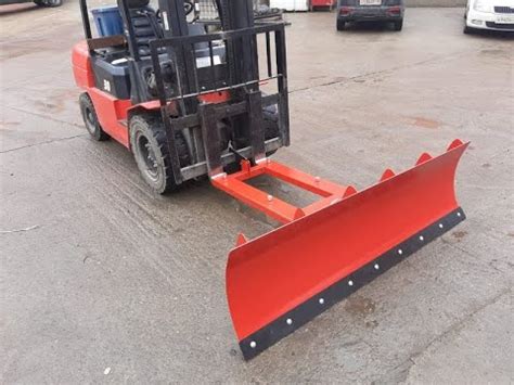 Отвал на вилочный погрузчик - YouTube