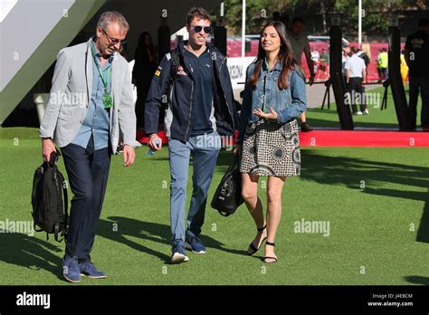 Montmelo Spain 13th May 2017 Daniil Kvyat Con Su Pareja Kelly