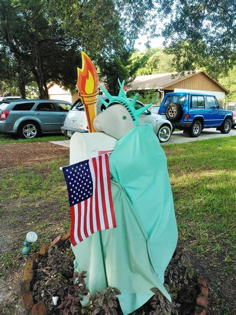 Manatee mailbox installations are becoming a massive neighborhood trend 31