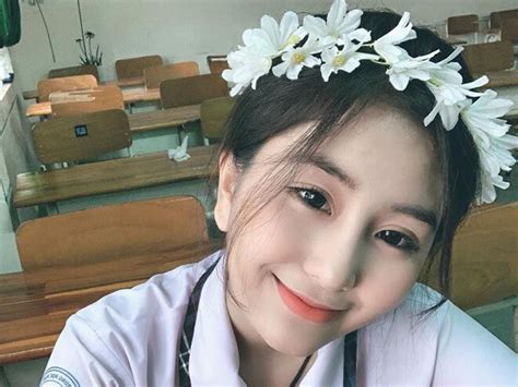 Cận cảnh dàn hot girl hot boy 2K1 vừa trở thành tân sinh viên đại học