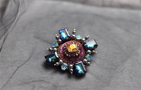 На данном изображении может находиться: ювелирные изделия | Ювелирные ...