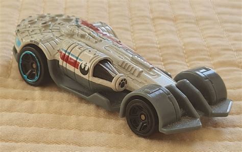 Carrinho Hot Weels Star Wars Millenium Falcon Brinquedo Hot Weels Usado 73792047 Enjoei