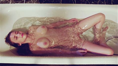 Mila Azul Get Closer And Wetter With Mila Version Extended Lustweek Scene Porn Pic