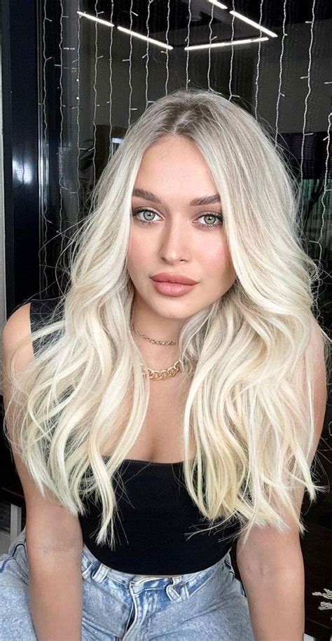 Ways To Wear Spring S Best Hair Colours Cute Vanilla Blonde Blonde Hair Color Cool