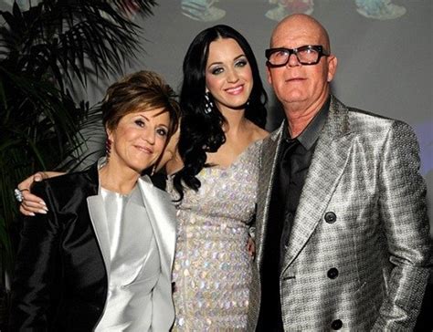 Katy Perry Family Photo, Husband, Father, Mother, Age, Height