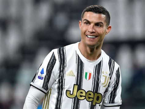 ទីបំផុត Cristiano Ronaldo សម្រេចចិត្តពីអនាគតរបស់ខ្លួនហើយ We Are Soccer