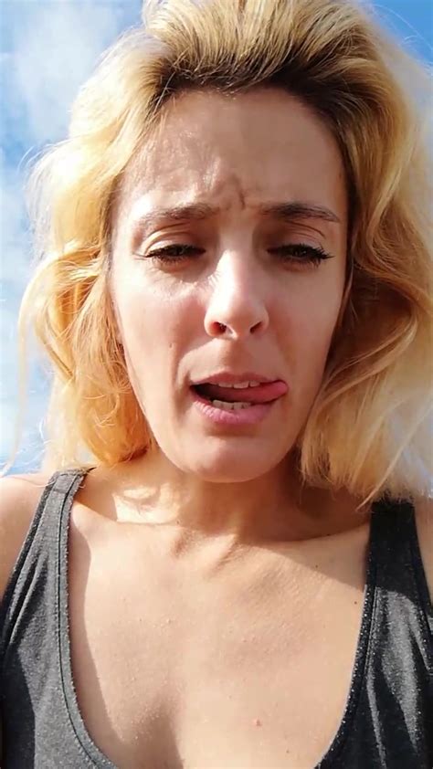 Coppia Italiana Esibizionista In Spiaggia Solopornoitaliani