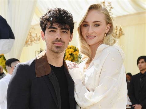 Joe Jonas, Sophie Turner Agree To Keep Their Kids In New York Temporarily