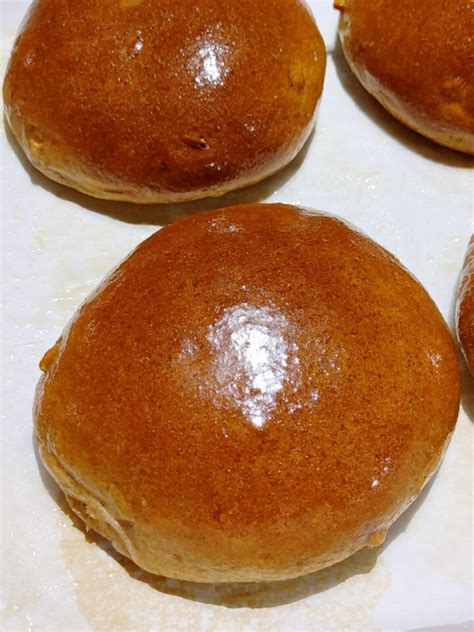 Perfect 100% Whole Wheat Hamburger Buns