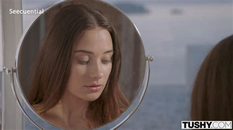 Liya Silver Anal Scrolller