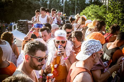 El Orgullo Gay Desde Nuestras Carrozas Shangay