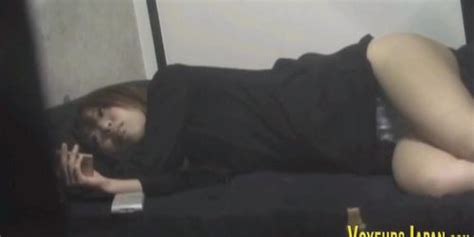 Japanese Girl Rubs Pussy Tnaflix