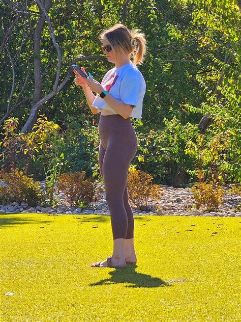 Blonde Fit Mommy Big Cameltoe OC Page 2 Spandex Leggings Yoga Pants Forum