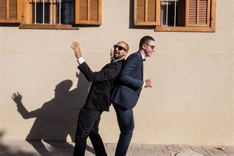 An Awesome Gay Jewish Wedding At Cultura Tel Aviv Israel Smashing The Glass Jewish Wedding