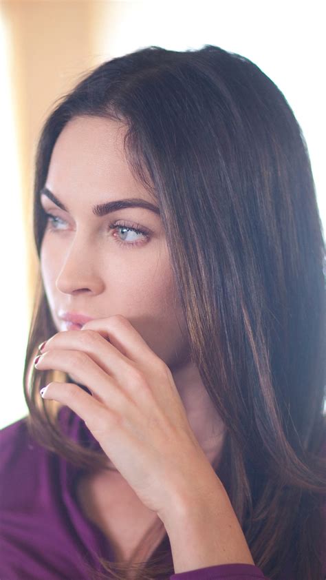 Celebrity Megan Fox Actress American Brunette Face X Phone