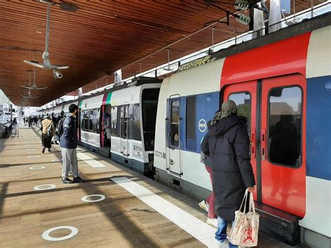 Fermeture du RER B face à une situation inédite les voyageurs