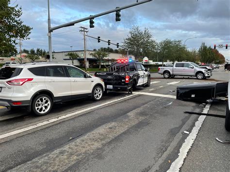 Puyallup Police Patrol Vehicle Struck No Injuries Reported Puyallup