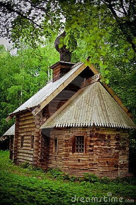 Izba, a traditional Russian countryside dwelling | Log homes, Unusual ...