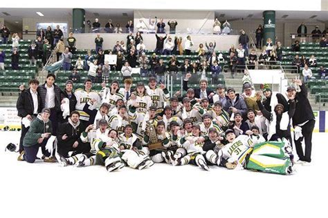 Oswego State hockey team wins playoff title | American Collegiate Hockey Association (ACHA)