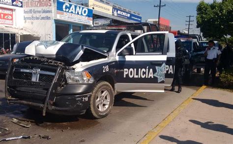 Choca Patrulla Municipal Contra Una Pipa Del Ayuntamiento