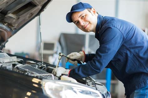 Diesel Mechanic as a Profession: Everything You Need to Know
