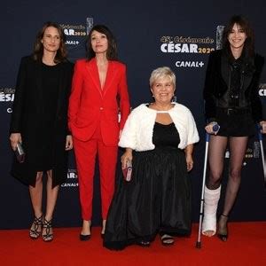 Charlotte Gainsbourg Shows Her Tits And Injured Leg At The Cesar Film Awards Photos