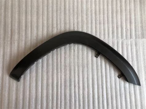 Moldura Arco Cantonera Del Der Toyota Rav