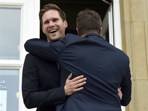 Lussemburgo il premier gay si è sposato È il primo caso dell UE Gay it