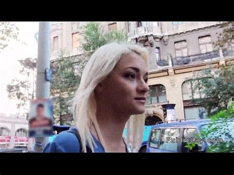 Enfermera rusa rubia chupada y follada en público XVIDEOS