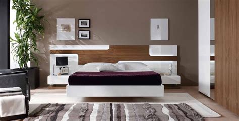 Кровать с подвесными тумбами - 72 фото