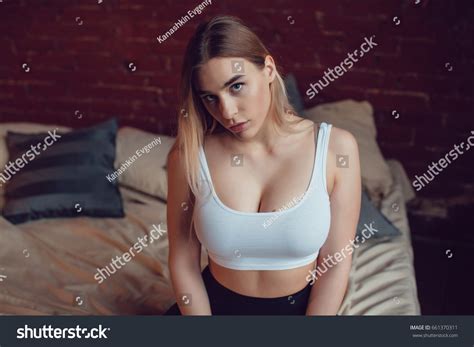 Sexy Blonde Woman Huge Breasts White Foto Stok 661370311 Shutterstock