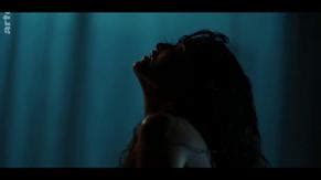 Une Ile Nude Scenes Aznude