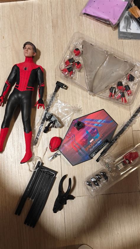 hottoys mms spider man upgrade suit hot toys 興趣及遊戲 玩具 遊戲類