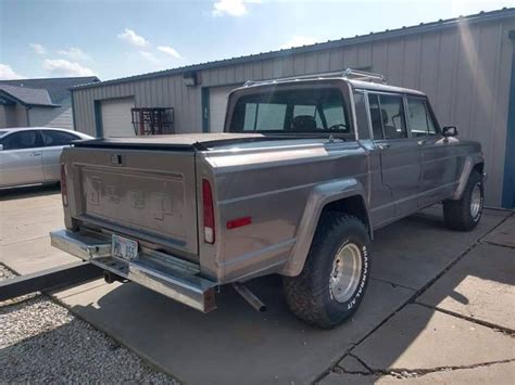 Jeep Crew Cab Pickup Truck