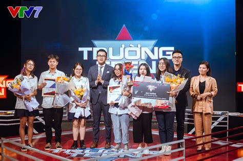 Tranh C I Gay G T Nh Tr Ng Gi O Vi N C N N Xem H C Sinh Nh Kh Ch H Ng