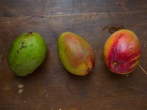 How To Pick The Perfect Ripe Mango Saveur