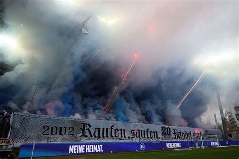 Pyro Wahnsinn Bei St Pauli Spiel Ksc Zieht Konsequenzen