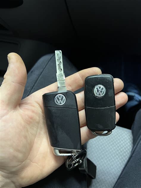 Новый ключ — Volkswagen Golf Plus, 2 л, 2006 года | аксессуары | DRIVE2