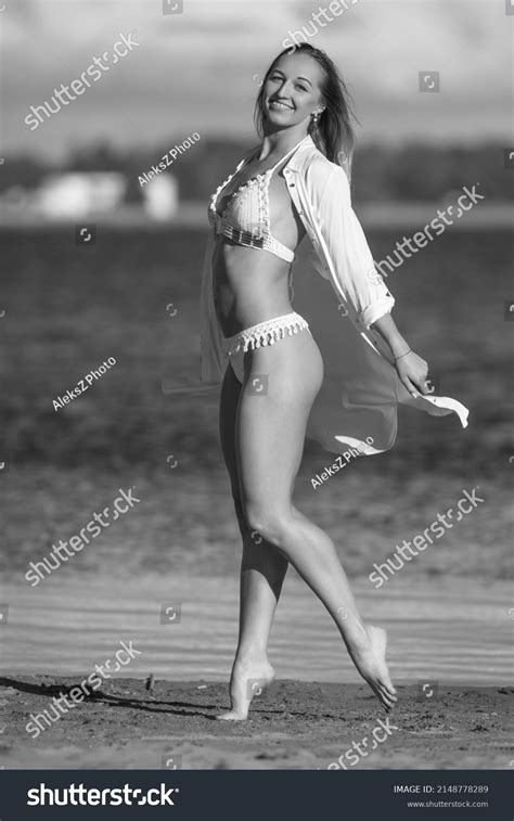Beautiful Woman Sexy Bikini On Beach Stock Photo 2148778289 Shutterstock
