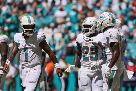 Crucial Miami Dolphins playmakers in jeopardy of missing TNF matchup ...